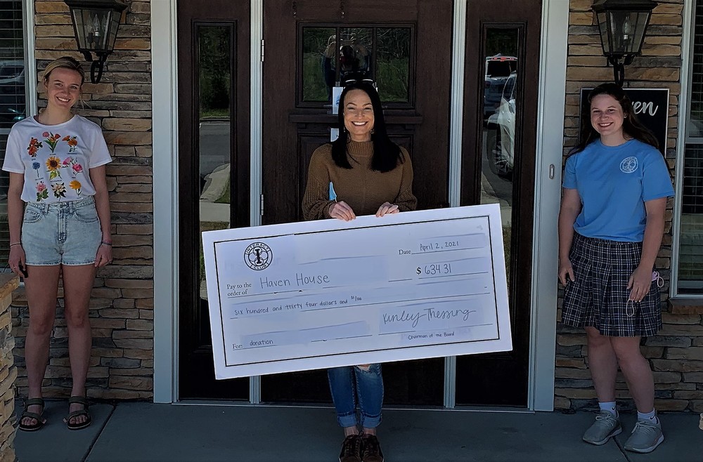 Service Club Helps Haven House