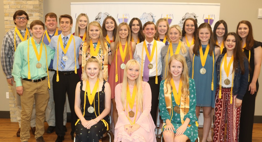 Honor Graduates Recognized