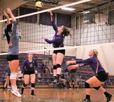 Volleyball Teams Sweep Heber Springs