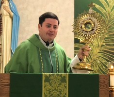 Meaning of the Monstrance